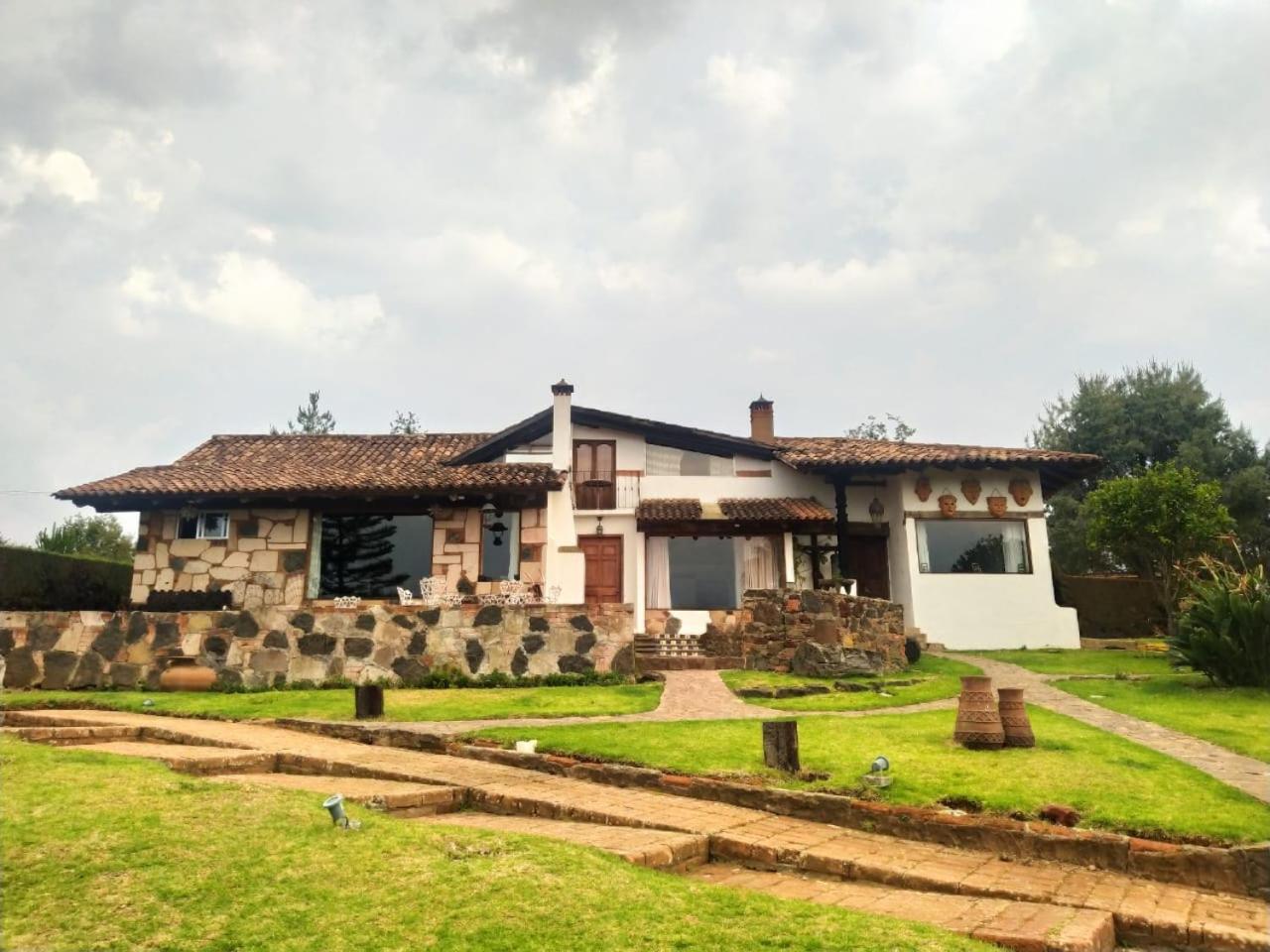 Cabanas "Rancho La Mesa" Patzcuaro Exterior photo